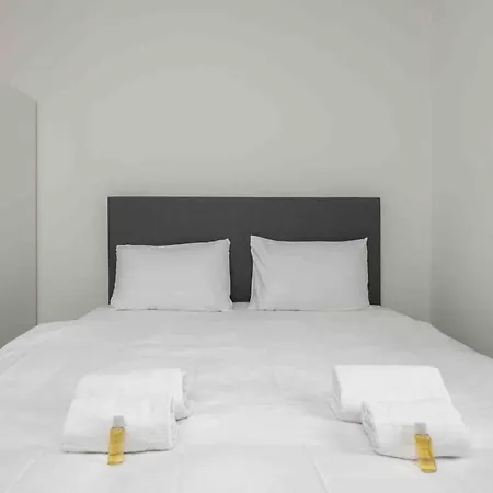 Urban Oasis With Queen Bed And View Be-22 Zurich Exterior photo